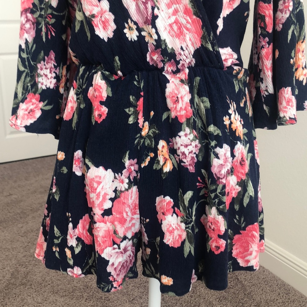 Navy Floral Romper - Picture 3 of 5